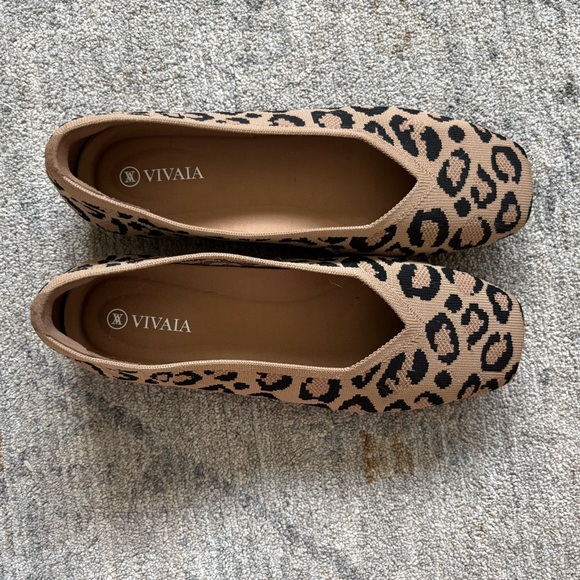 VIVAIA Leopard Print Flats Size 37.5/6.5 Trendy Comfy Casual Effortless Chic - Picture 2 of 7